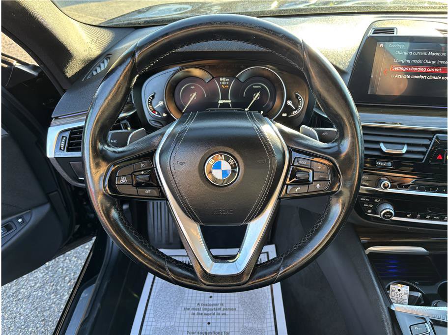 Used 2019 BMW 530e w/ Convenience Package RWD image 12
