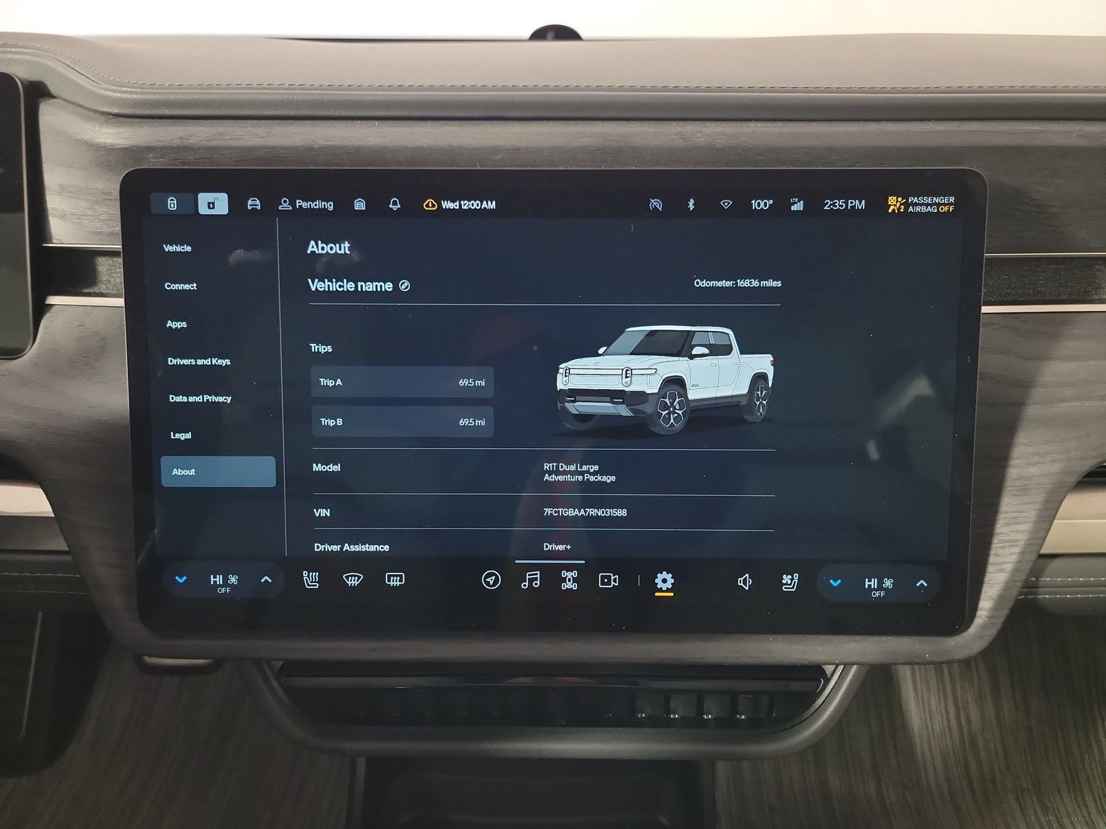 Used 2024 Rivian R1T Adventure AWD/4WD image 27