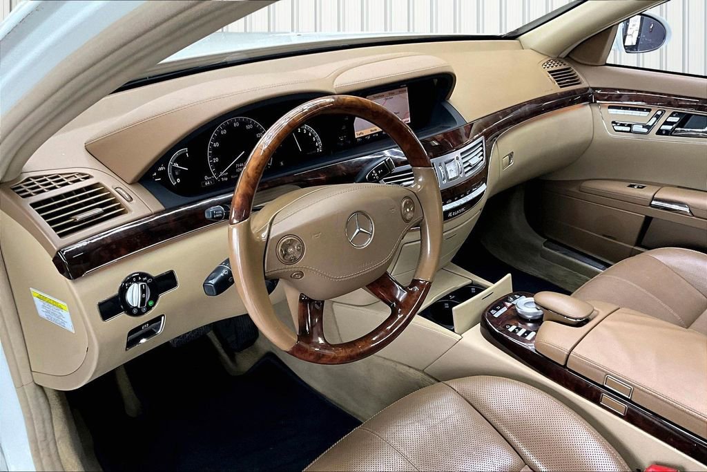 Used 2009 Mercedes-Benz S 550 4MATIC image 17