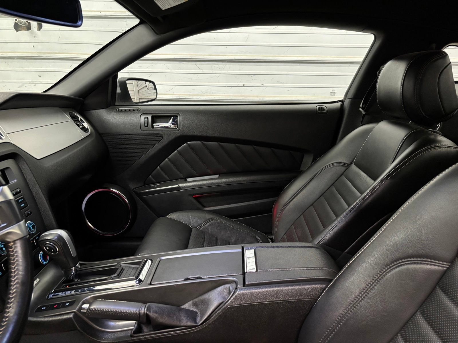 Used 2014 Ford Mustang GT Premium w/ Comfort Package RWD image 19