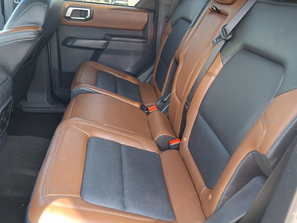 Used 2024 Ford Bronco Outer Banks AWD/4WD image 11