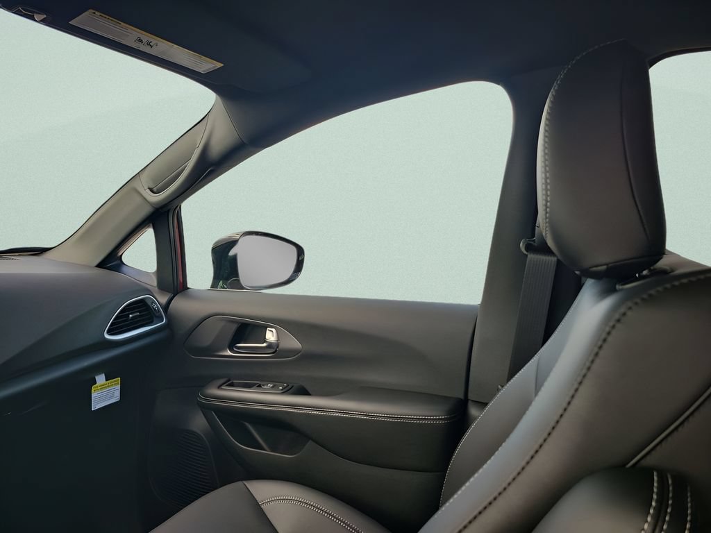 New 2026 Chrysler Voyager LX FWD image 11