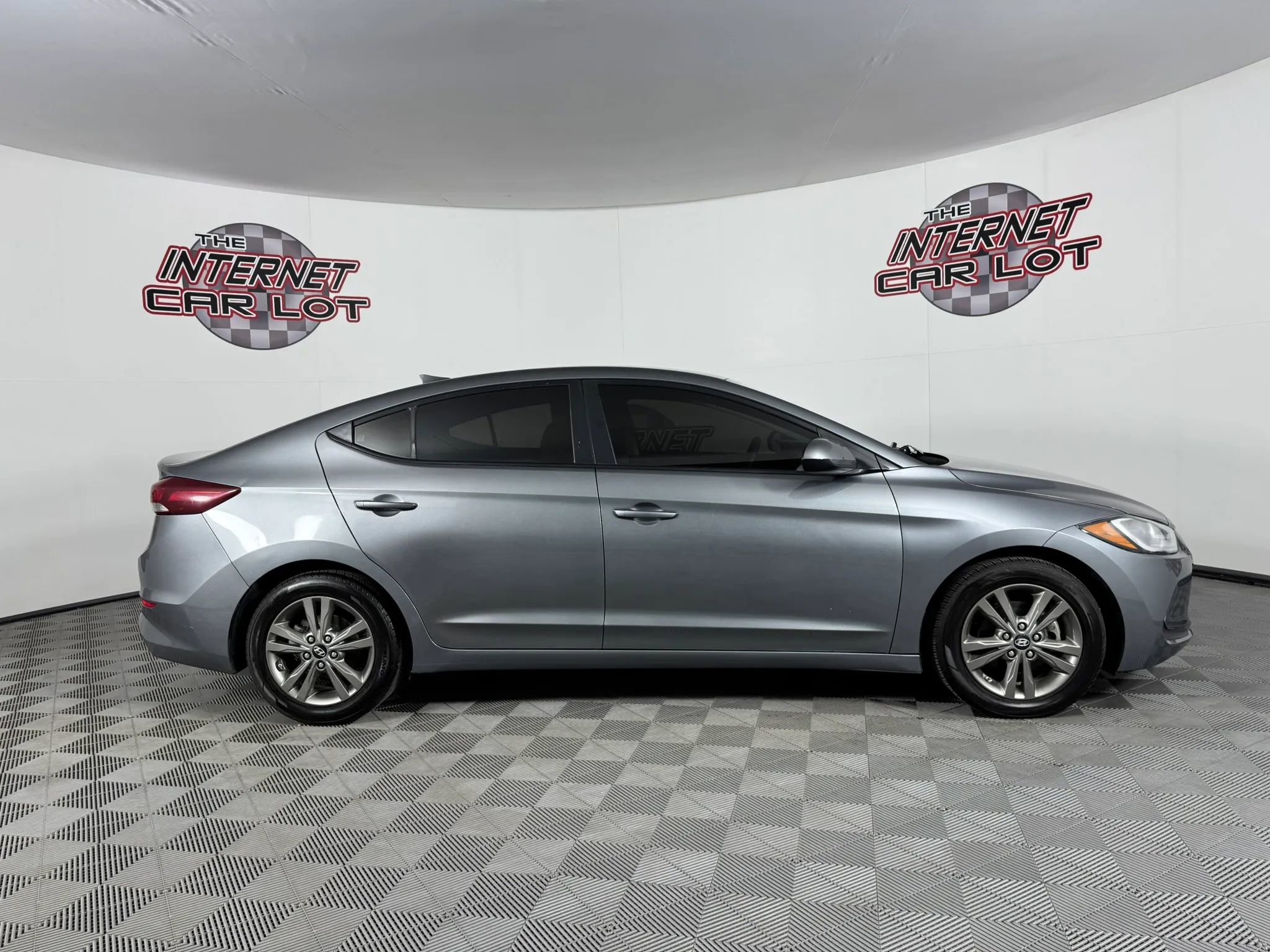 Used 2018 Hyundai Elantra SEL w/ Cargo Package FWD image 8
