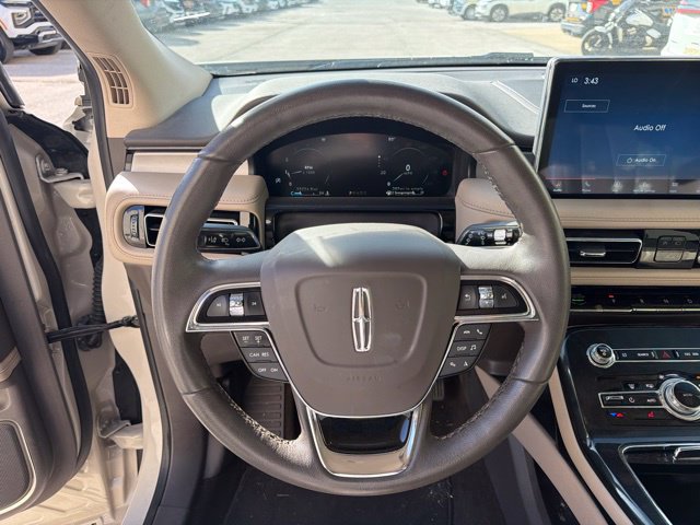Used 2022 Lincoln Nautilus FWD w/ Premium Package image 21