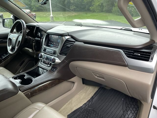 Used 2017 Chevrolet Suburban LT AWD/4WD image 28