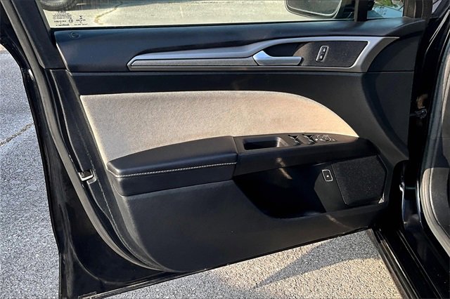 Used 2017 Ford Fusion S image 18