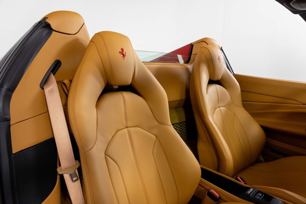 Used 2022 Ferrari F8 Tributo RWD image 37