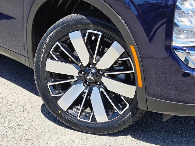 Used 2025 Mitsubishi Outlander SE FWD image 5