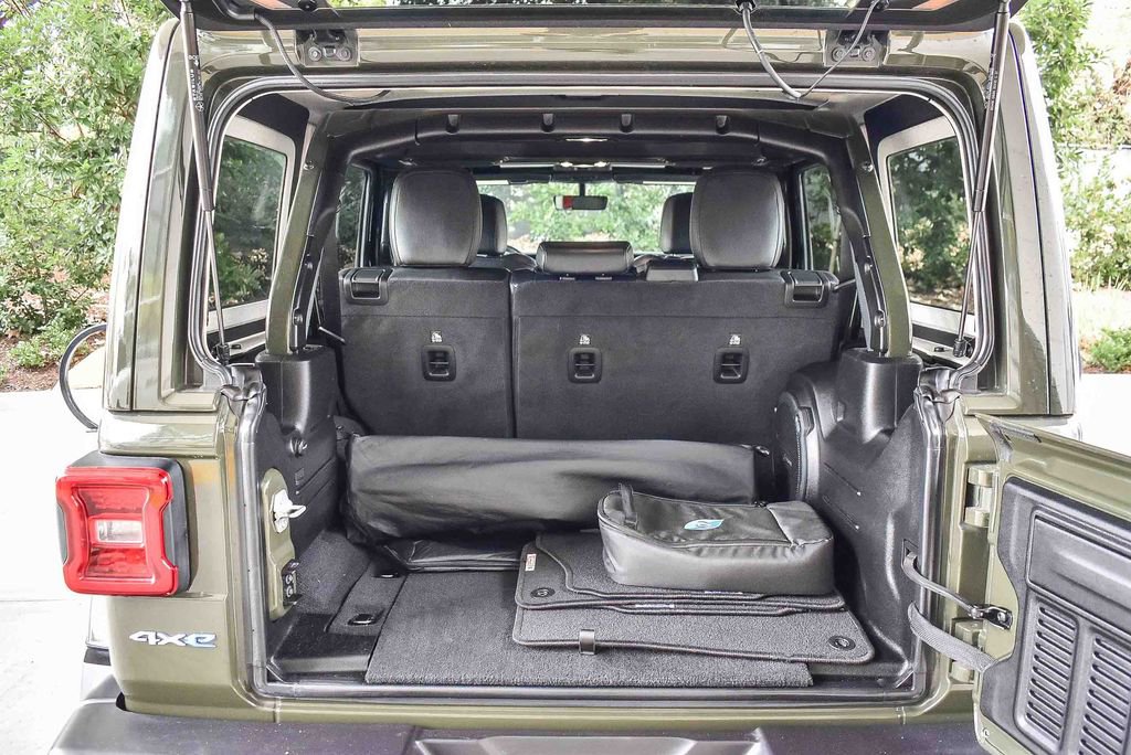 Used 2022 Jeep Wrangler Unlimited Sahara 4xe image 23