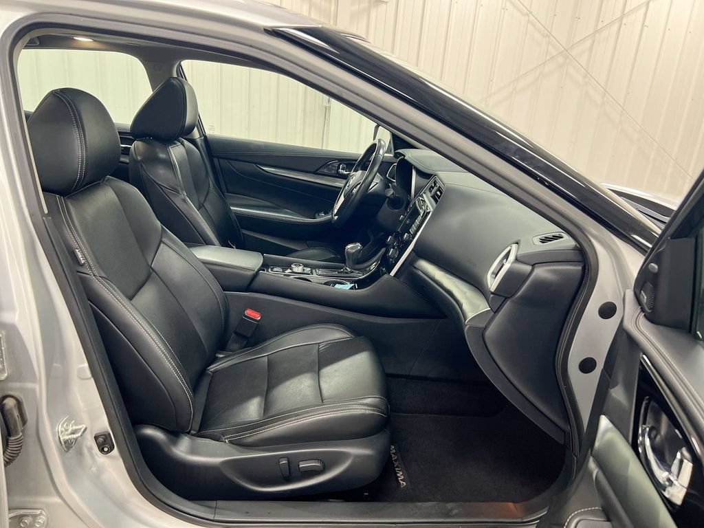 Used 2020 Nissan Maxima 3.5 SL w/ Floor Mat Group FWD image 22