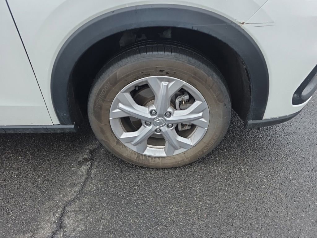 Used 2023 Honda HR-V LX image 9