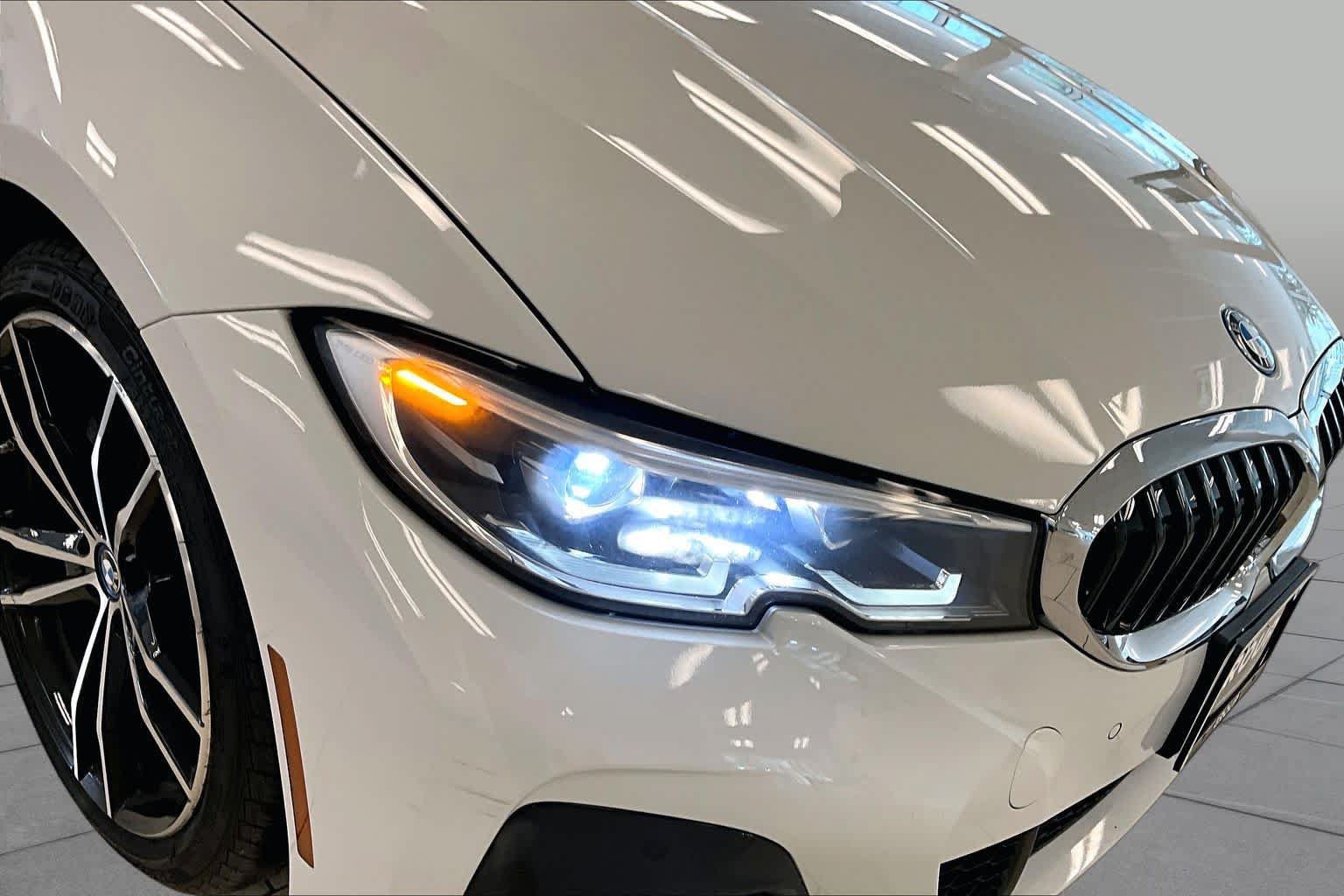 Used 2022 BMW 330e w/ M Sport Package RWD image 26