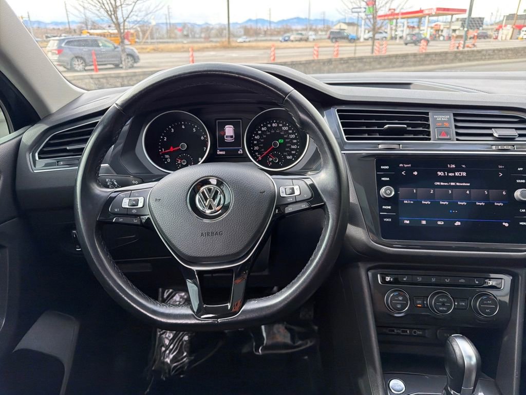 Used 2019 Volkswagen Tiguan SE w/ Panoramic Sunroof Package image 13