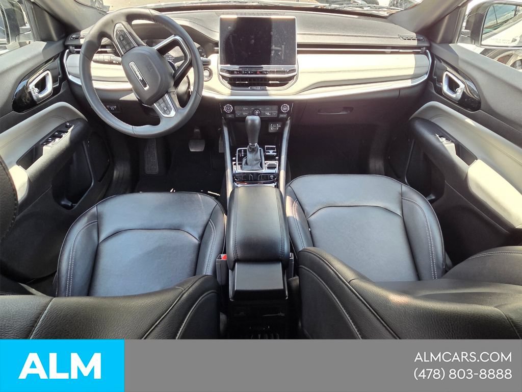 Used 2025 Jeep Compass Limited AWD/4WD image 8