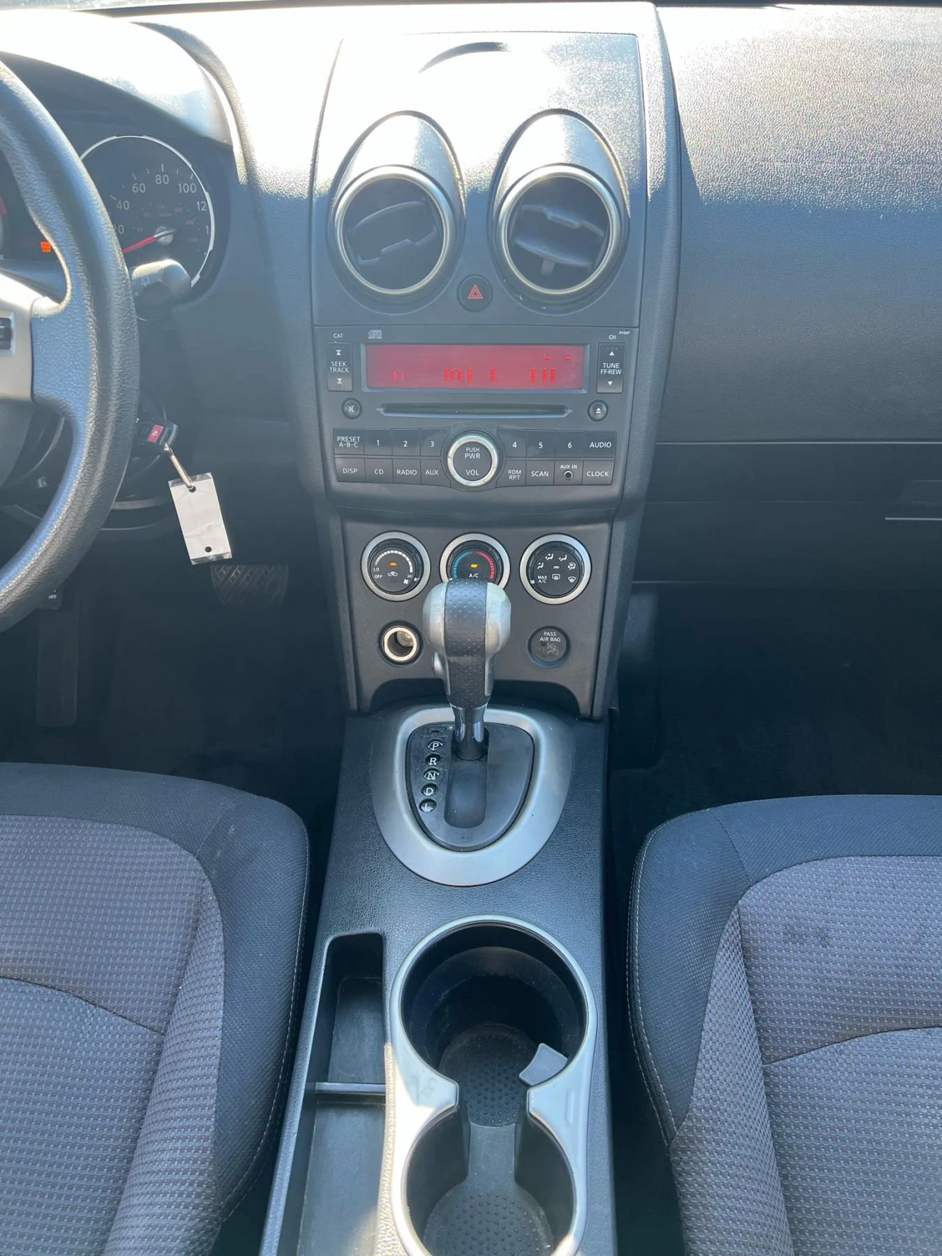 Used 2010 Nissan Rogue SL w/ Moonroof Pkg image 12