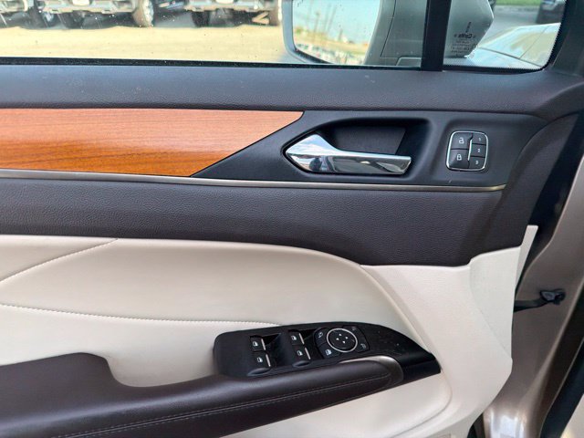 Used 2019 Lincoln MKC Select w/ Select Plus Package FWD image 25