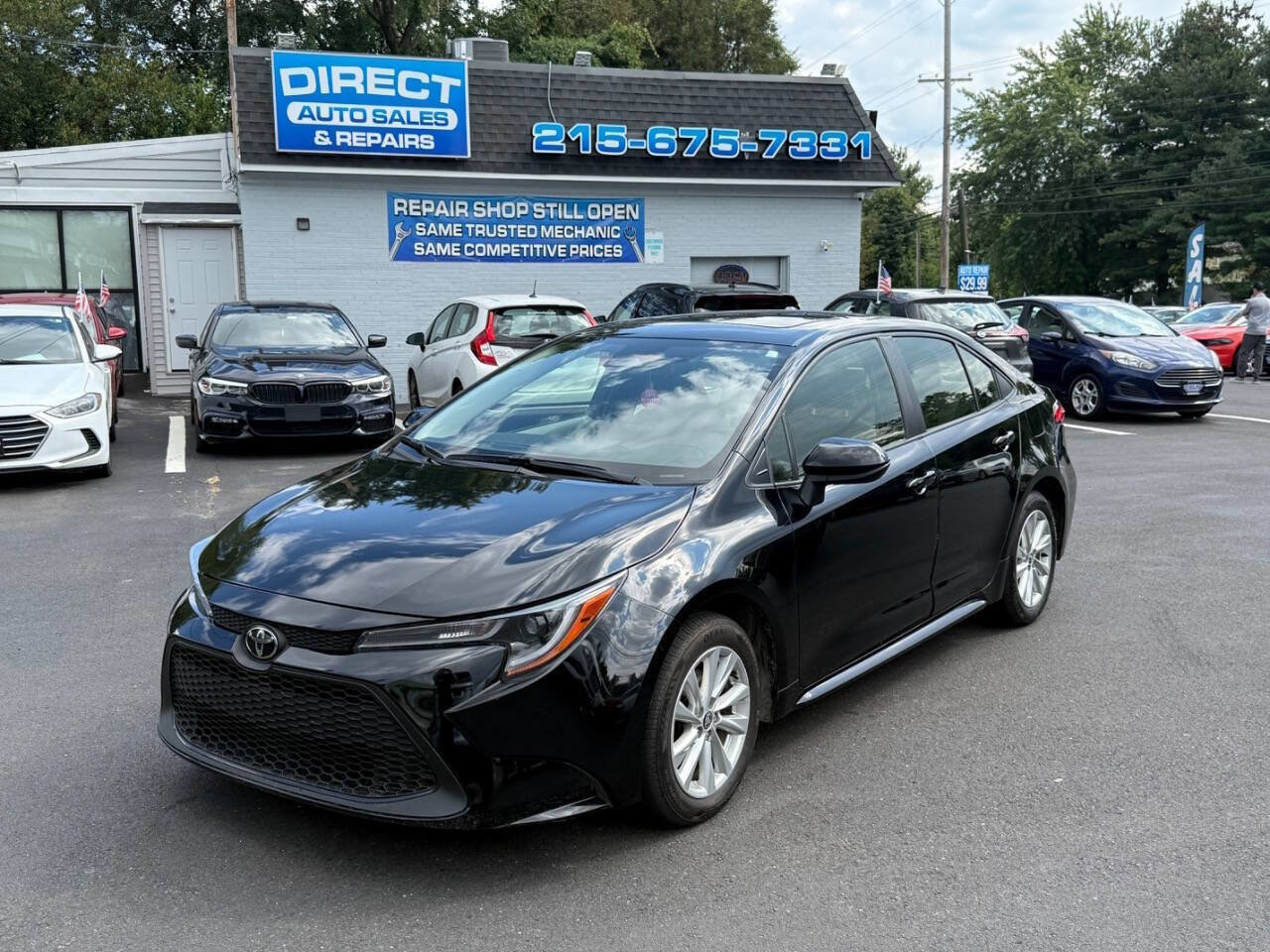 Used 2023 Toyota Corolla LE w/ LE Premium Package FWD image 3