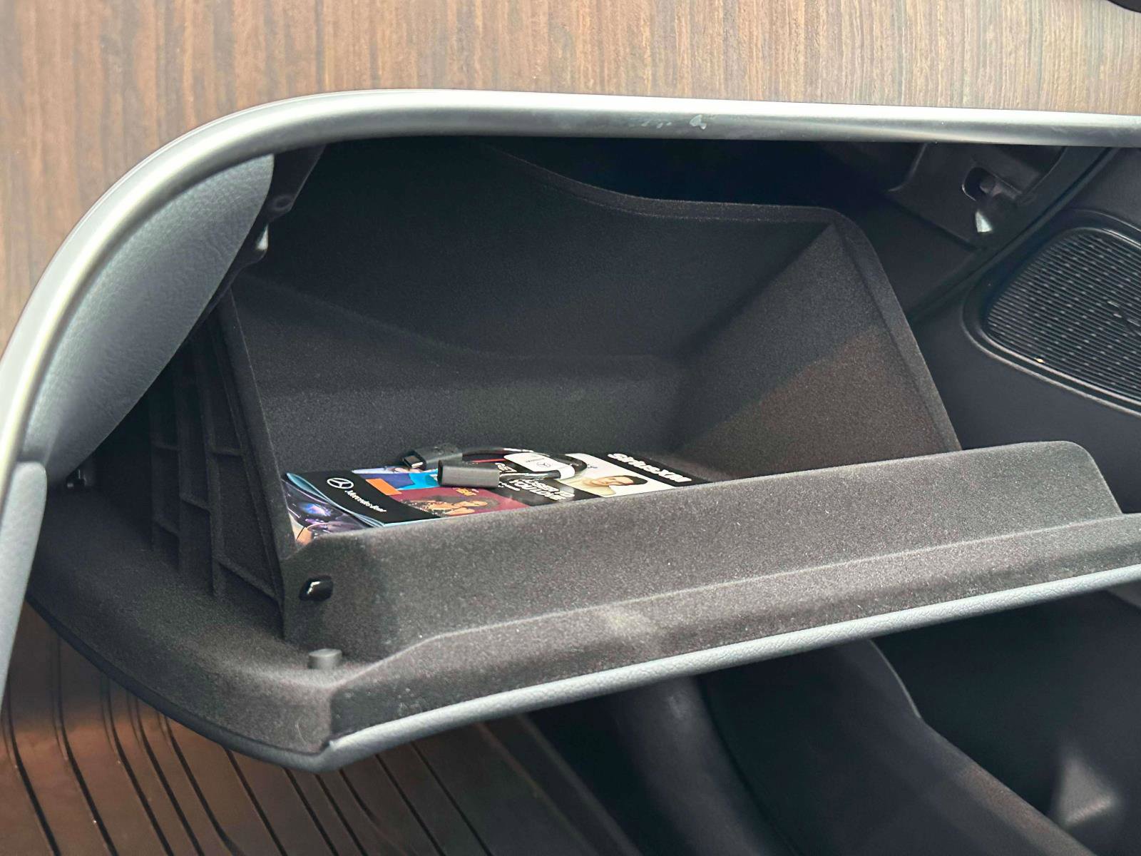 Used 2025 Mercedes-Benz GLC 300 4MATIC image 26