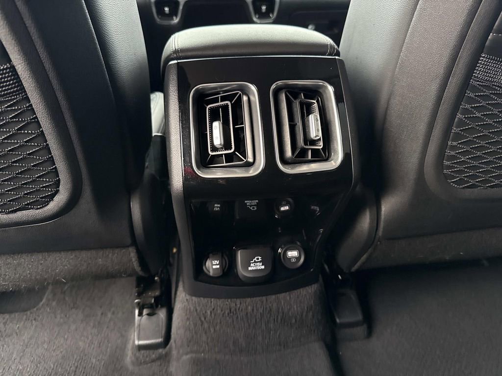 Used 2023 Kia Sorento SX image 17