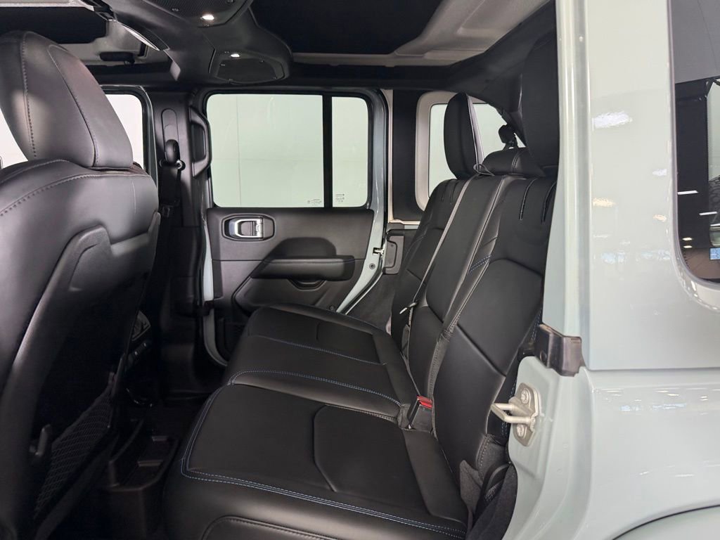 Used 2024 Jeep Wrangler Unlimited Rubicon 4xe image 26