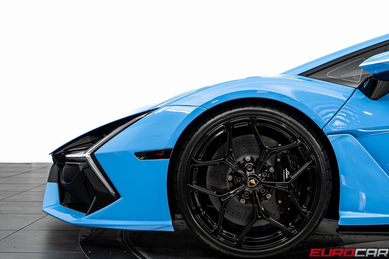Used 2025 Lamborghini Revuelto AWD/4WD image 15