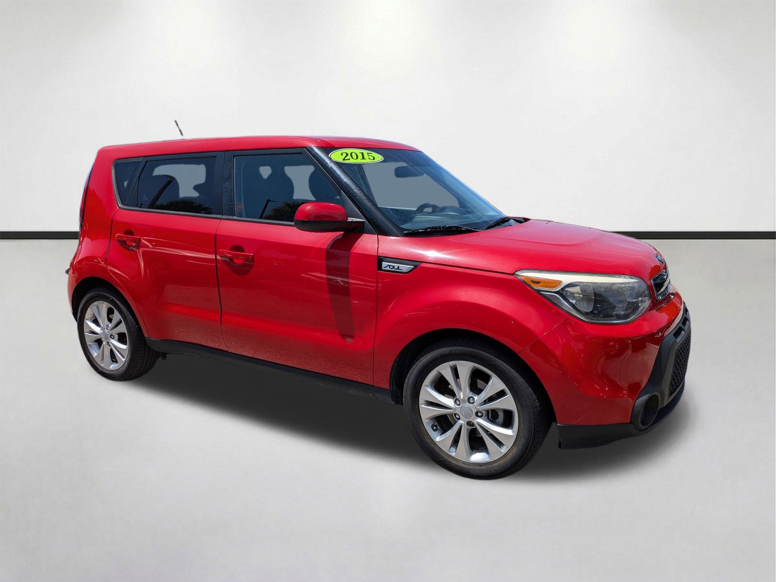 Used 2015 Kia Soul + FWD image 2