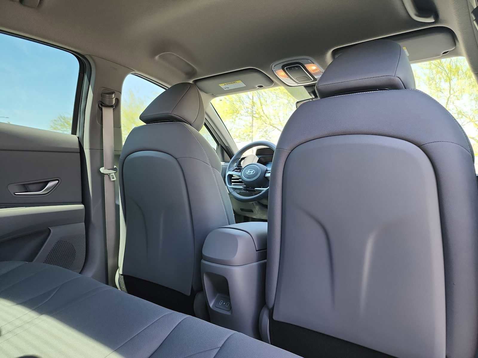 Used 2025 Hyundai Elantra Sport image 8