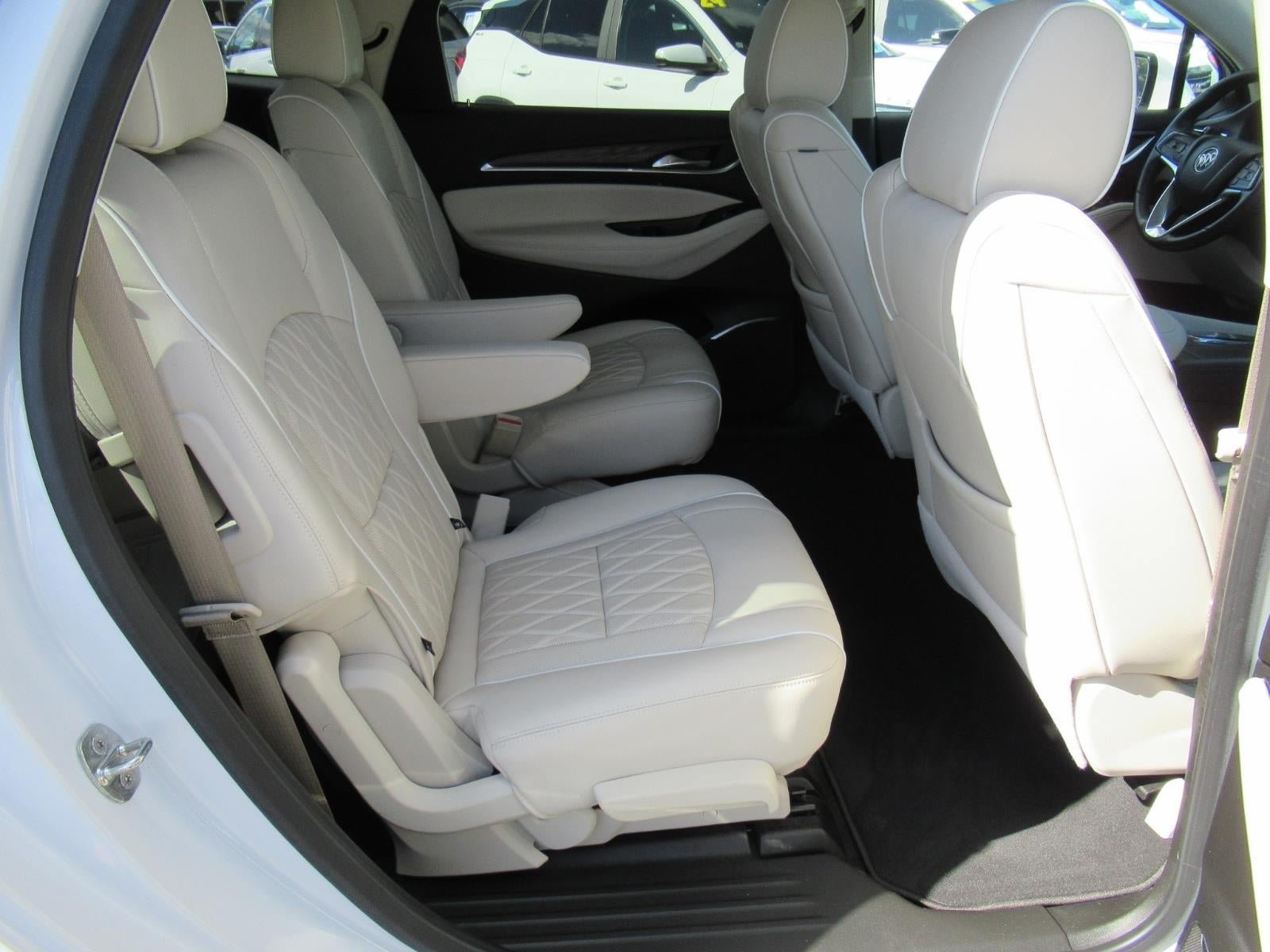 Used 2023 Buick Enclave Avenir w/ Avenir Technology Package FWD image 33