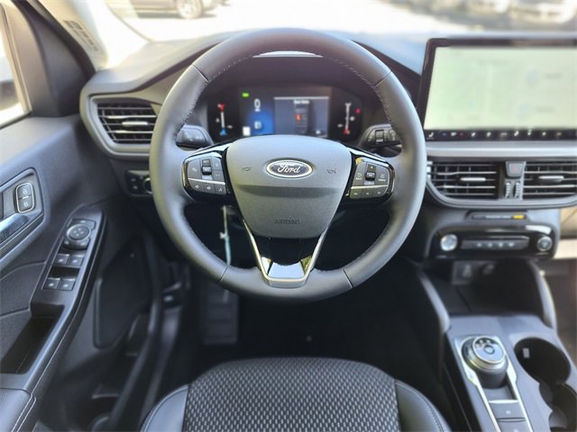 New 2025 Ford Escape SE image 13