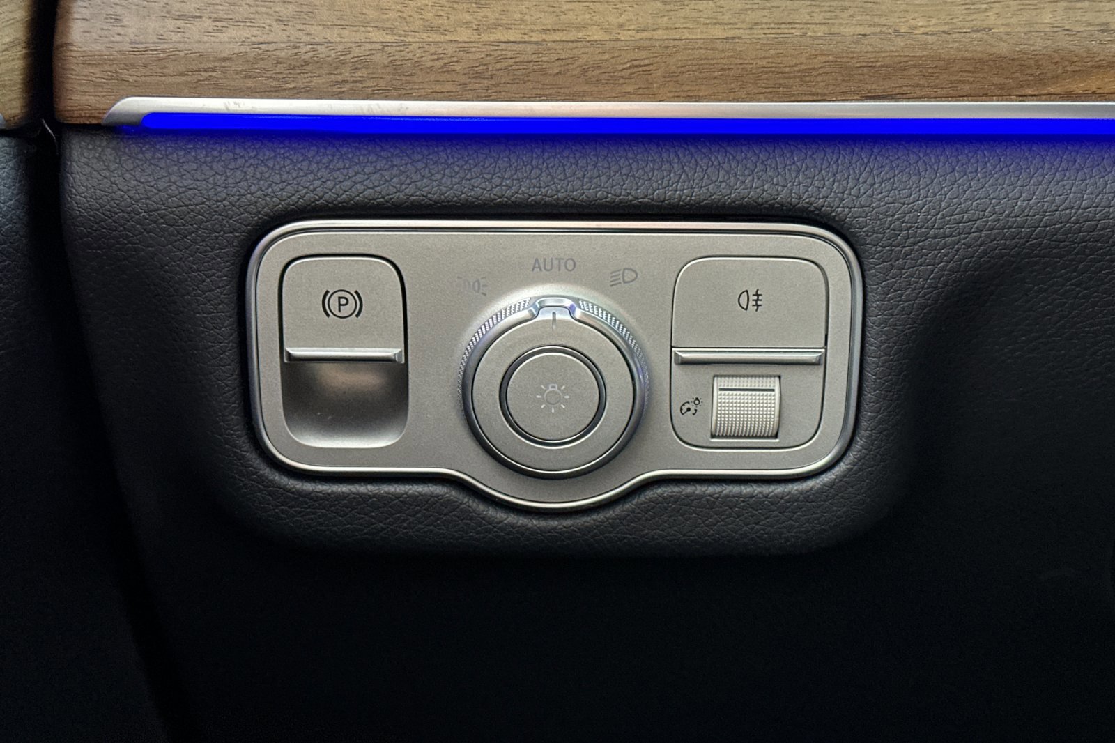 Certified 2025 Mercedes-Benz GLE 350 4MATIC image 31