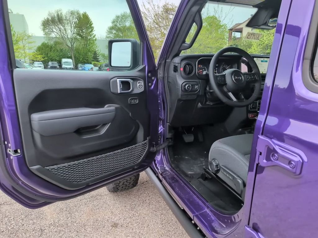 New 2026 Jeep Wrangler Unlimited Rubicon w/ Xtreme 35 Tire Package AWD/4WD image 19