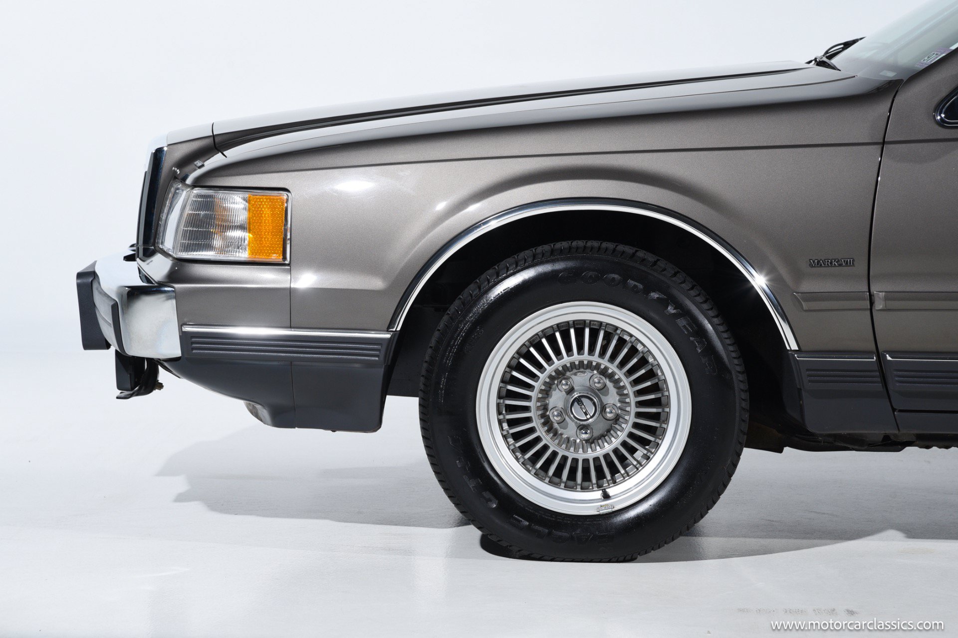 Used 1988 Lincoln Mark VII LSC RWD image 15