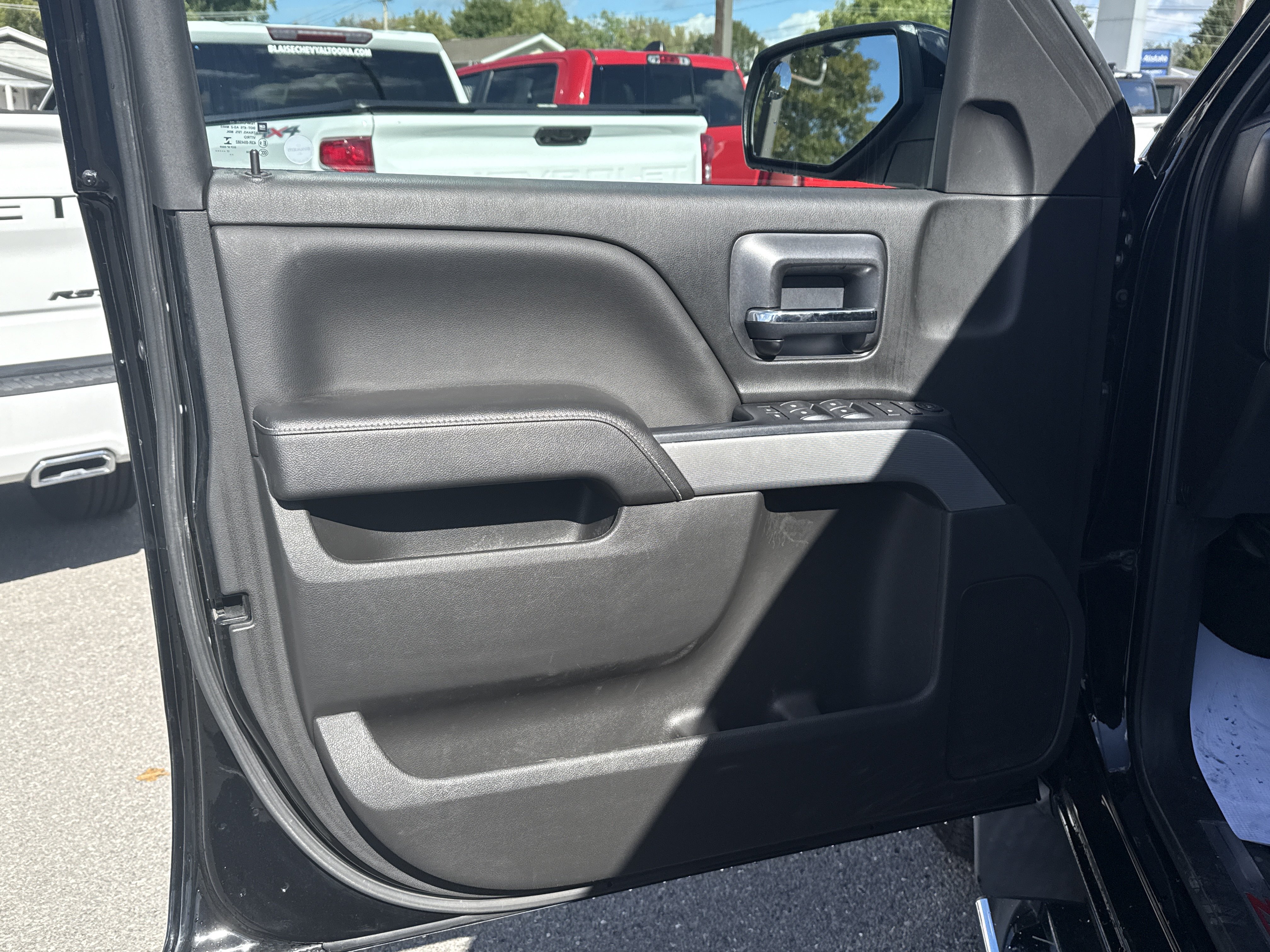 Used 2018 Chevrolet Silverado 1500 LT w/ All Star Edition AWD/4WD image 16