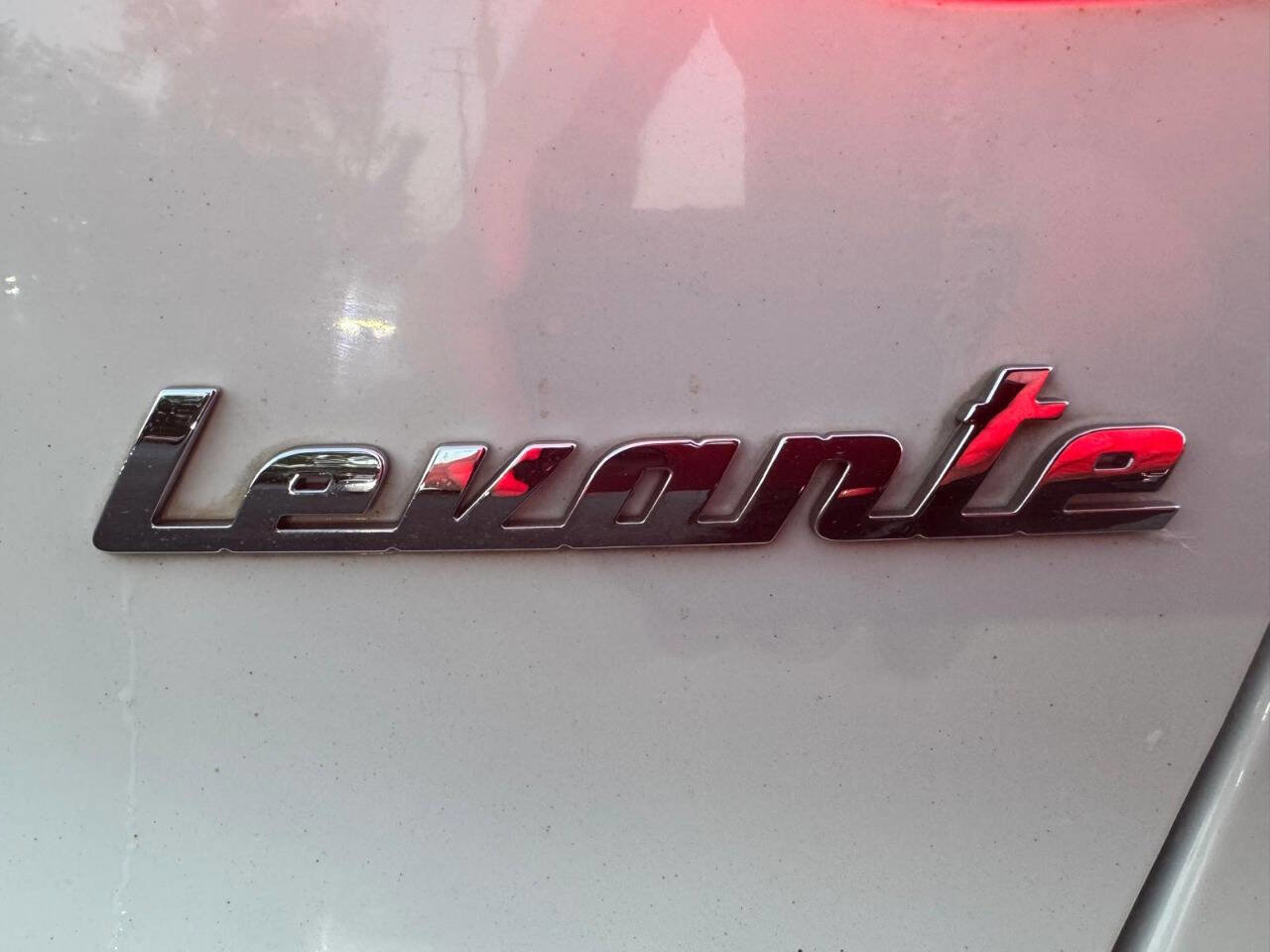 Used 2018 Maserati Levante image 16