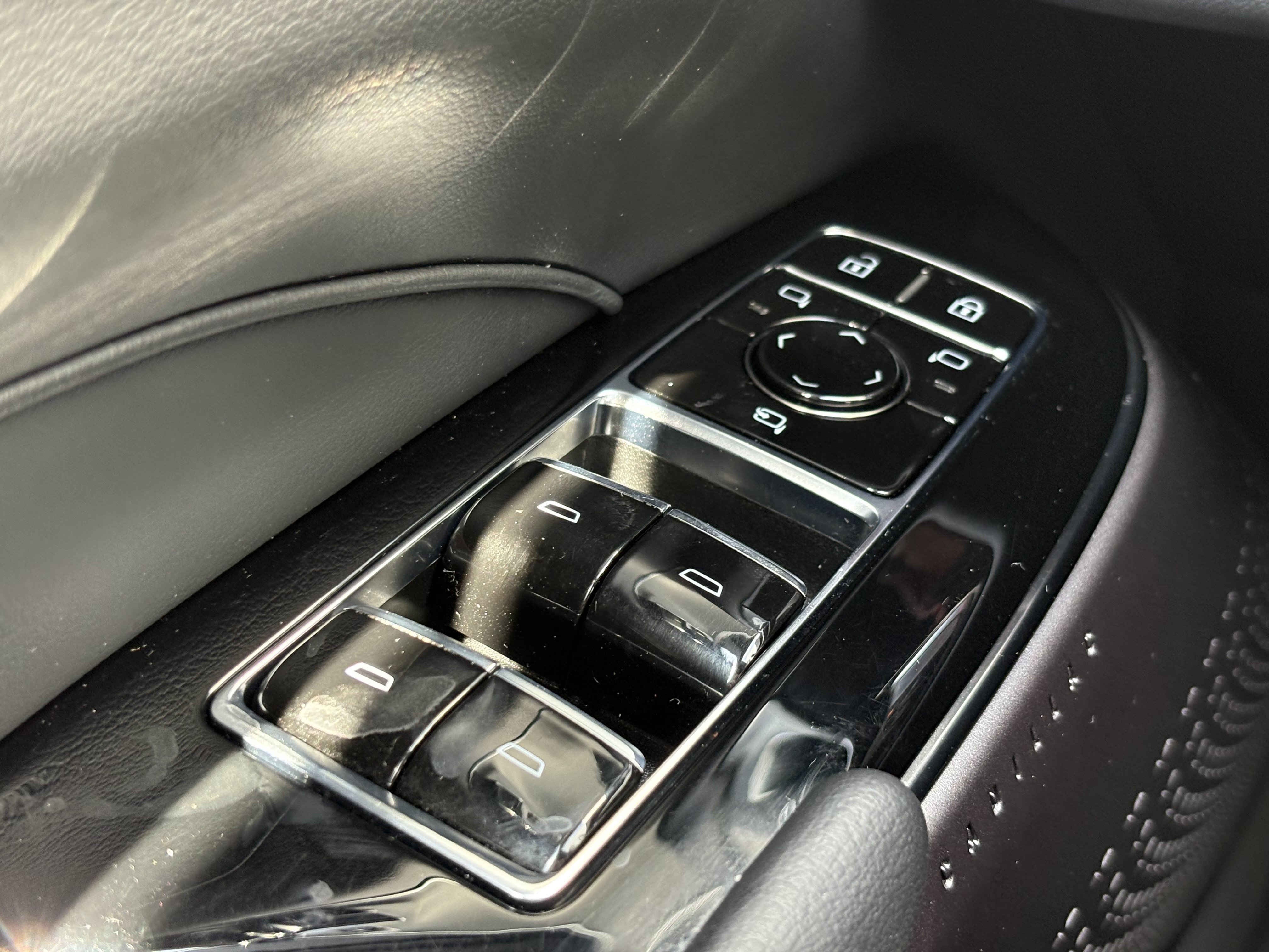 Certified 2024 Cadillac Lyriq Luxury RWD image 30