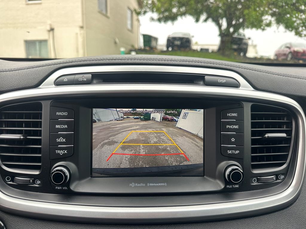 Used 2019 Kia Sorento EX AWD/4WD image 17
