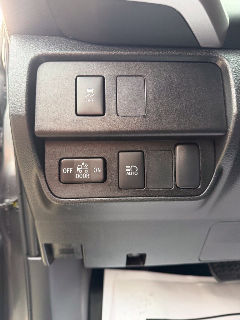 Used 2023 Toyota Tacoma SR5 AWD/4WD image 22