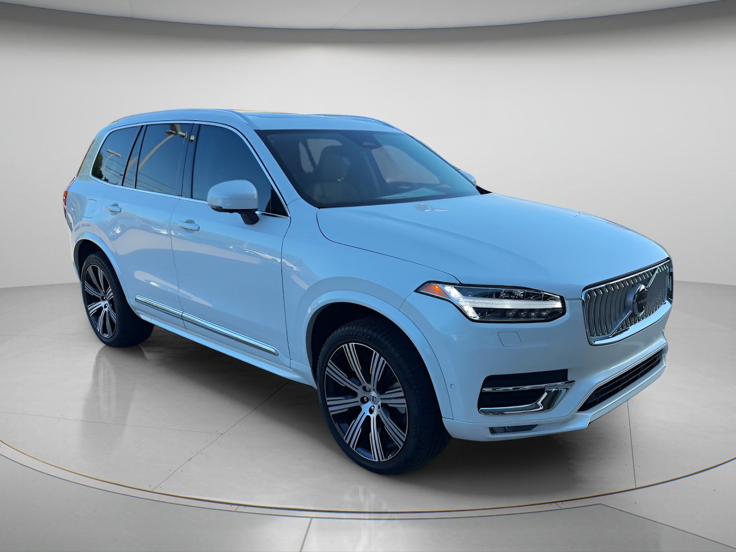 Used 2025 Volvo XC90 B6 Ultra w/ Protection Package AWD/4WD image 7