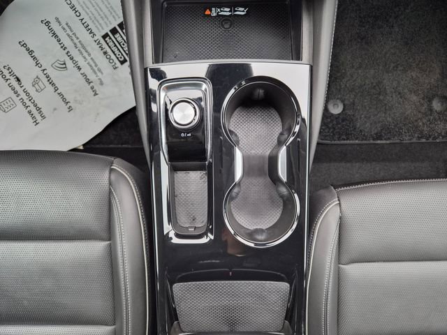 Used 2024 Buick Envision Avenir AWD/4WD image 36
