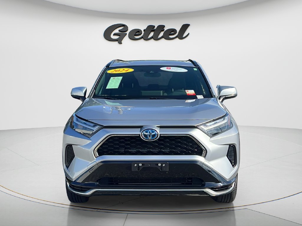 Used 2024 Toyota RAV4 SE AWD/4WD image 2