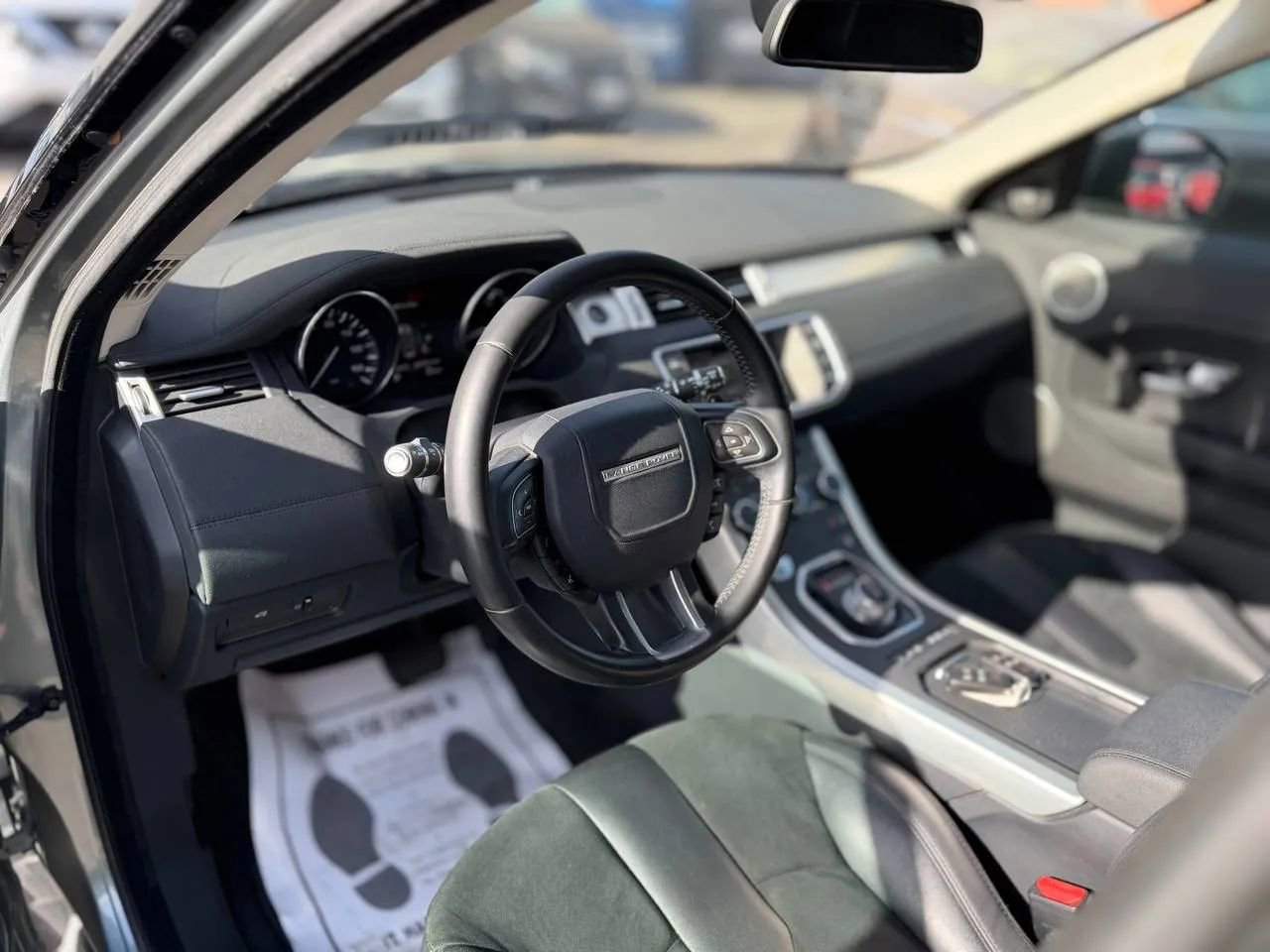 Used 2015 Land Rover Range Rover Evoque Pure image 22