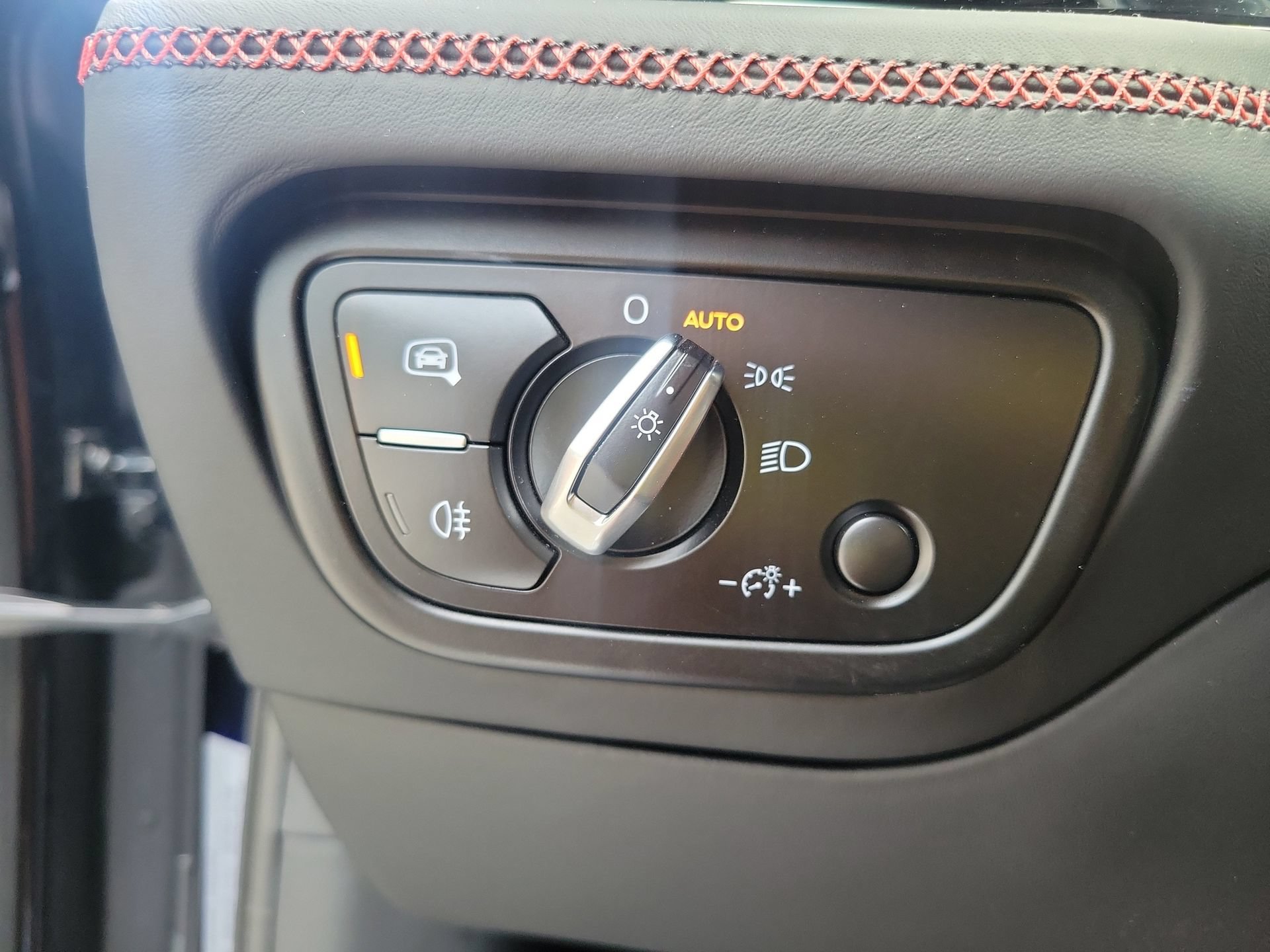 Certified 2023 Bentley Bentayga AWD/4WD image 36