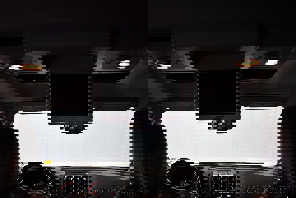 Used 2011 GMC Acadia Denali image 27