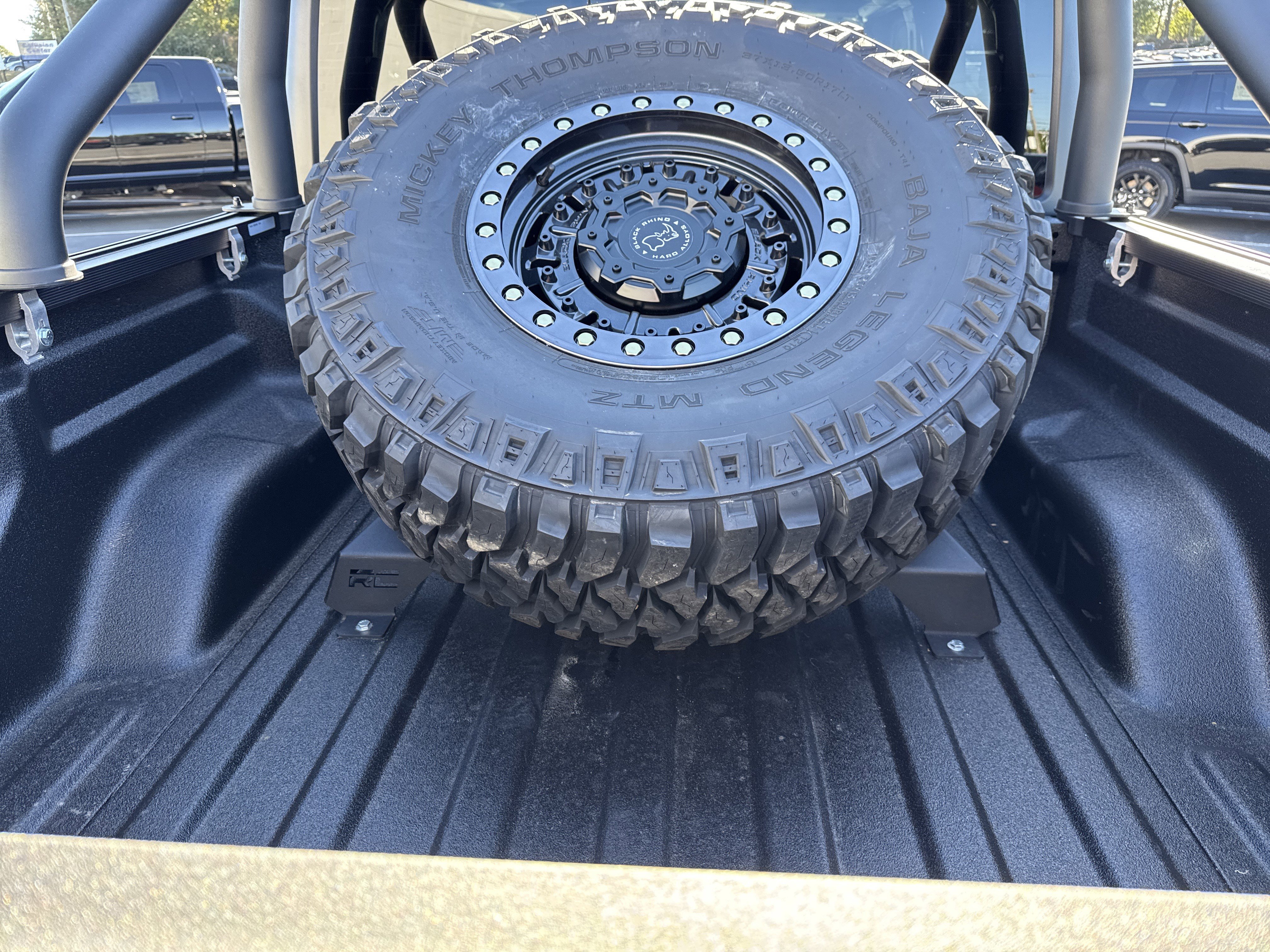 New 2025 Jeep Gladiator Sport image 23