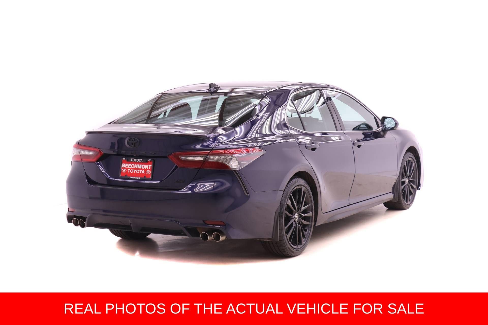 Used 2021 Toyota Camry XSE FWD image 2