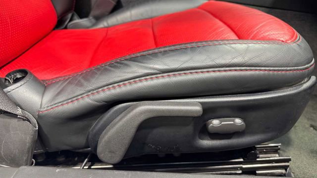 Used 2013 Chevrolet Corvette Convertible image 12