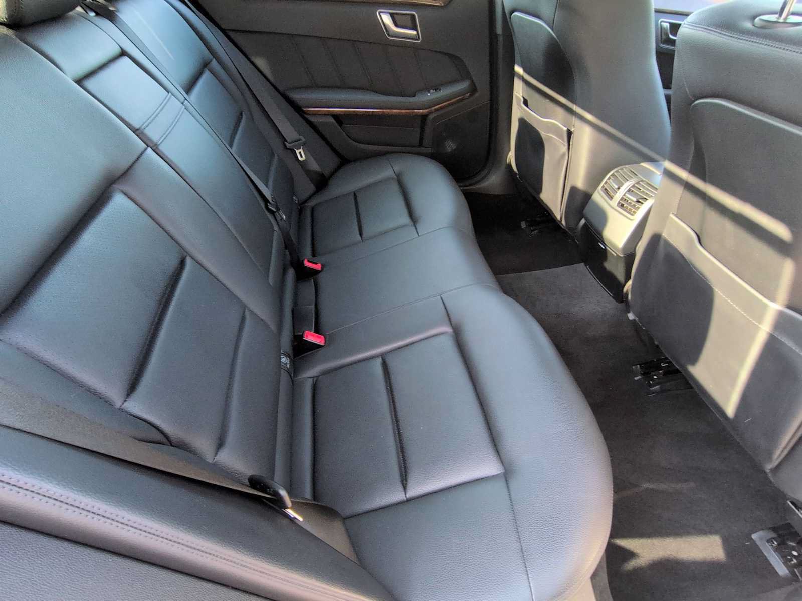 Used 2012 Mercedes-Benz E 350 4MATIC Sedan image 22