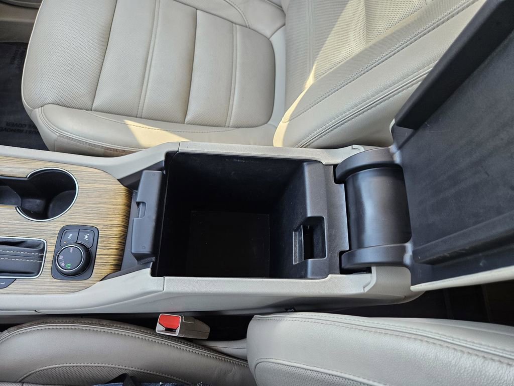 Used 2019 GMC Acadia Denali w/ Technology Package image 30