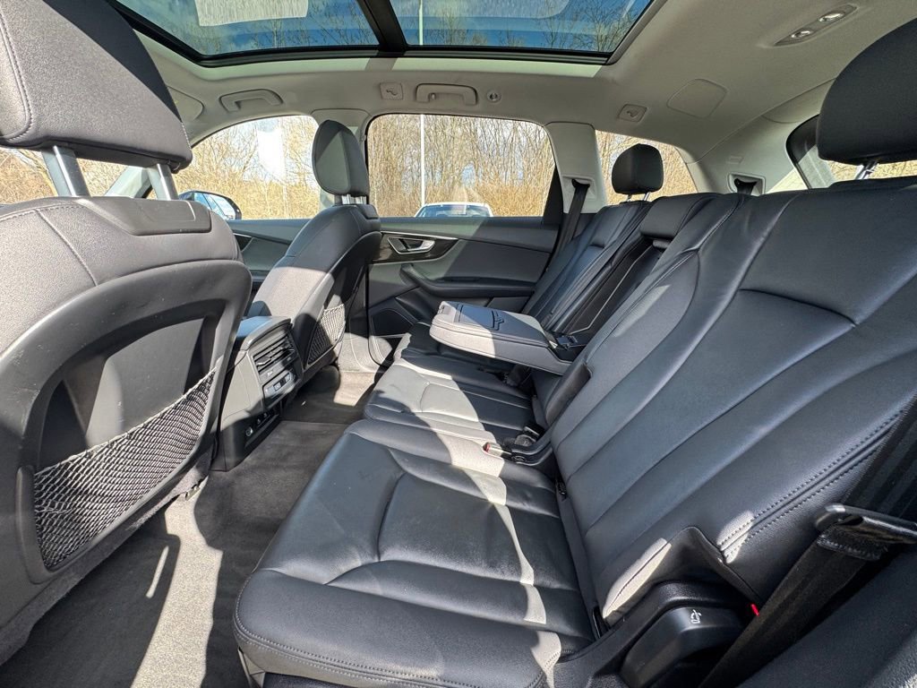 Used 2024 Audi Q7 3.0T Premium Plus AWD/4WD image 23