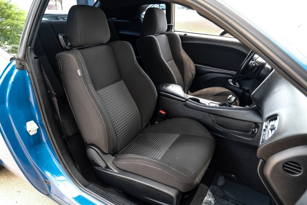 Used 2021 Dodge Challenger R/T w/ Blacktop Package RWD image 33